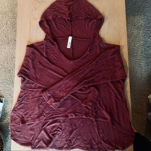 Jolie Los Angeles Maroon Lightweight Hooded Sweatshirt